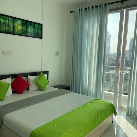 Spectacular Sea View 3 Bedrooms Apartment Коломбо Экстерьер фото